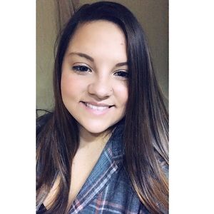 Meet your Posher, Jillian